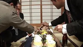 Japon kız Asuka Ayanami bir yemek tabağı.