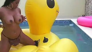 Self Pleasuring Asian Milf Maxine X Gets Off On A Huge Duck